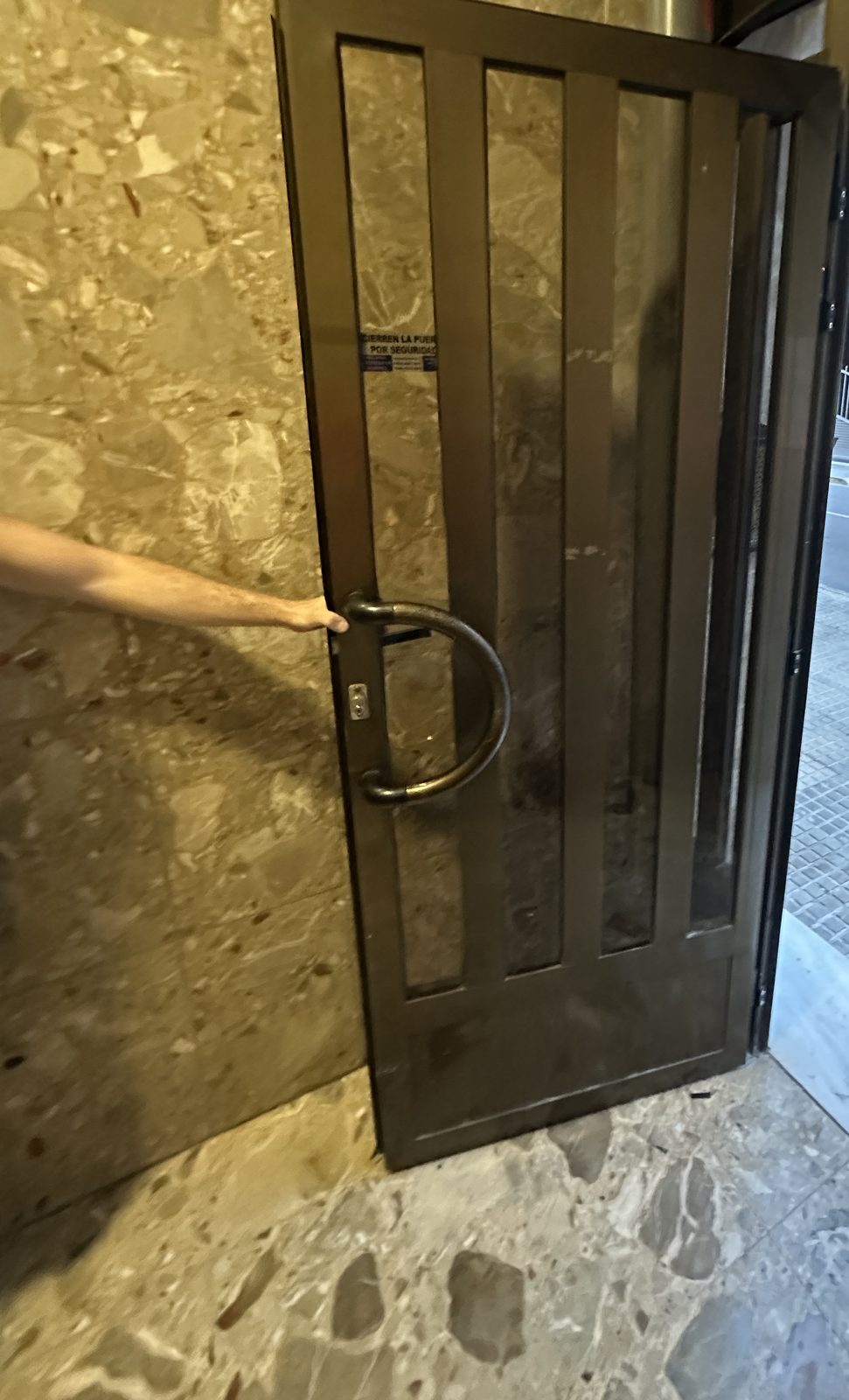 apertura de puerta en diligencia judicial